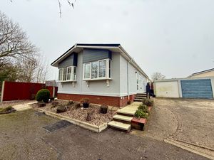 Photo 13- click for photo gallery